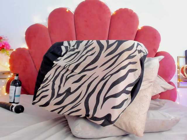 Venuswilds's BongaCams show and profile