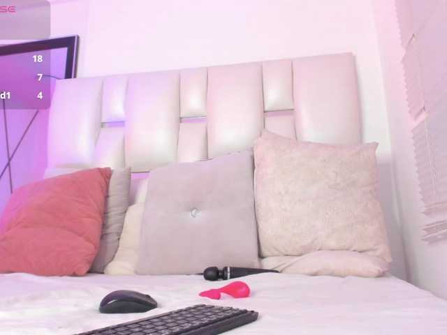 Venuswilds's BongaCams show and profile