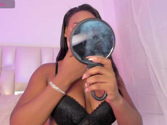 Venuswilds's BongaCams show and profile