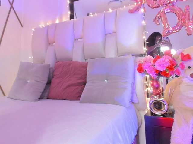 Venuswilds's BongaCams show and profile