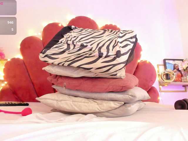 Venuswilds's BongaCams show and profile