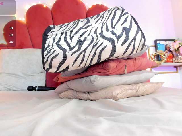 Venuswilds's BongaCams show and profile