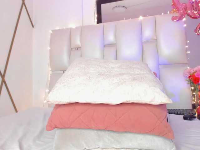 Venuswilds's BongaCams show and profile