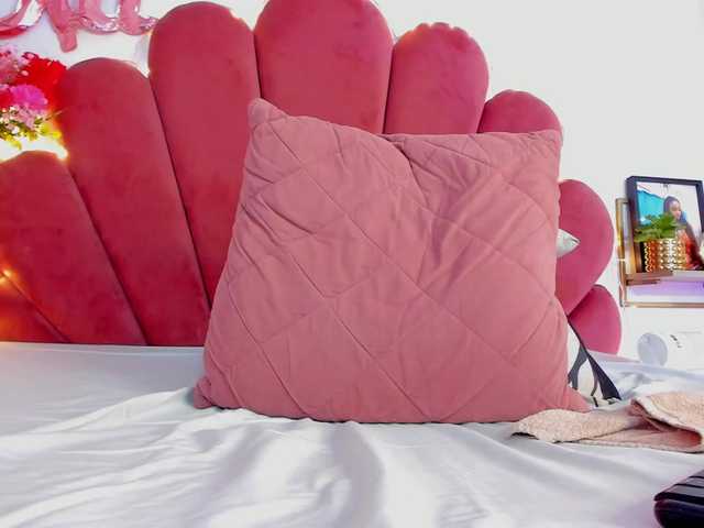 Venuswilds's BongaCams show and profile