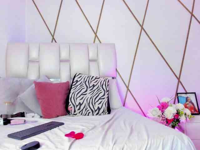 Venuswilds Live Webcam on BongaCams