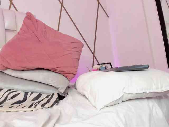 Venuswilds Live Webcam on BongaCams
