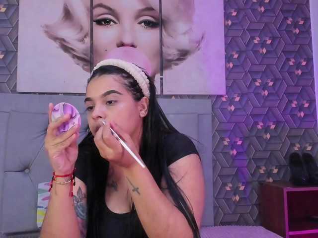 Emily-Rivera78's BongaCams show and profile