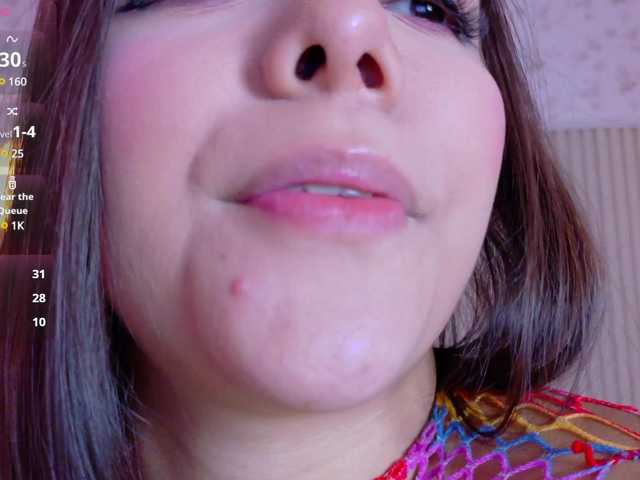 SofyHills webcam bongacams model stream image