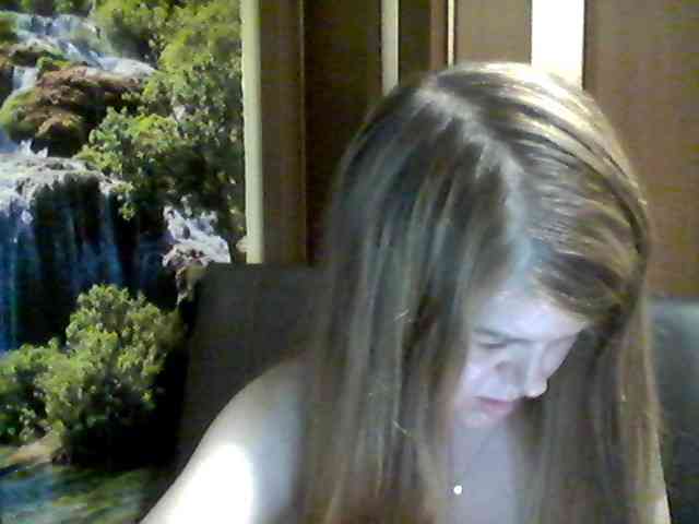 BlondeMaya webcam