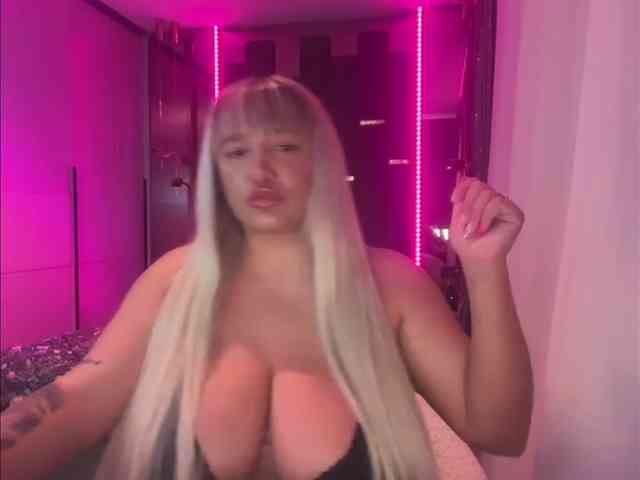 FranciiFr99 webcam