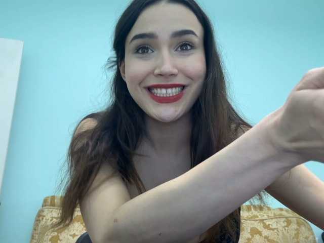 Iloniyaa's BongaCams show and profile