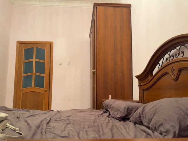 Iloniyaa's BongaCams show and profile