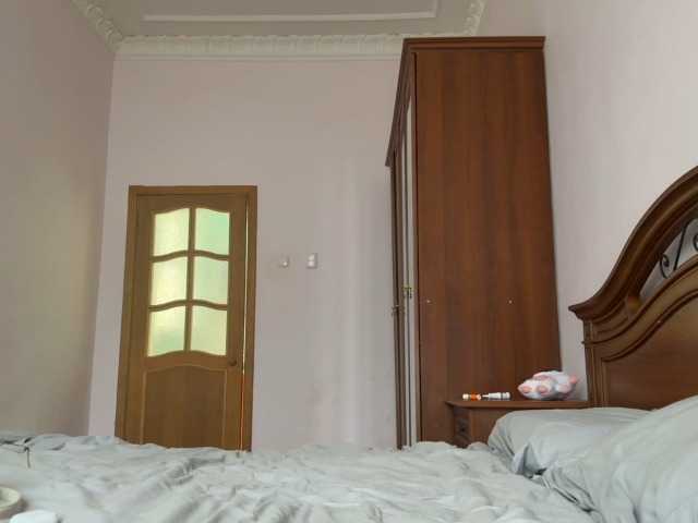 Iloniyaa's BongaCams show and profile