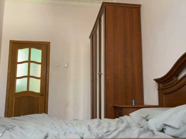 Iloniyaa's BongaCams show and profile