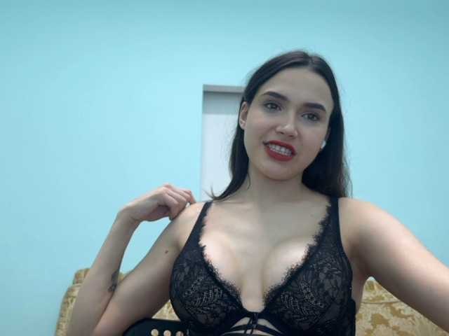 Iloniyaa's BongaCams show and profile