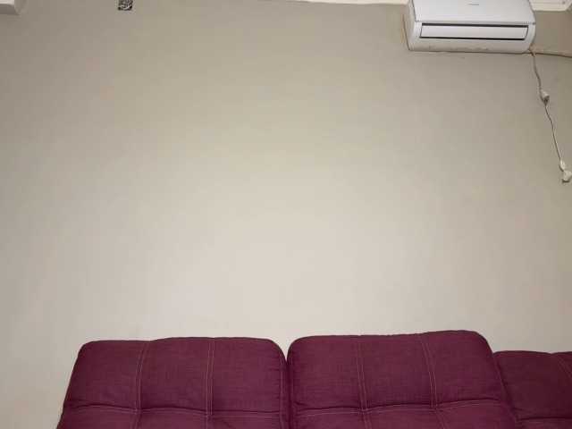 Iloniyaa's BongaCams show and profile