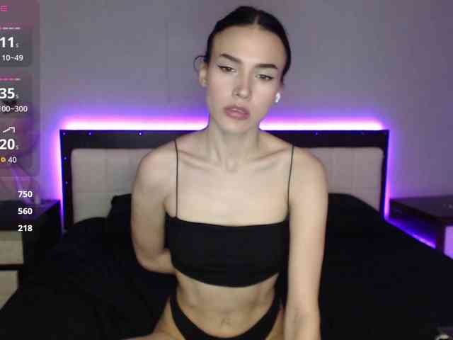 Iloniyaa webcam