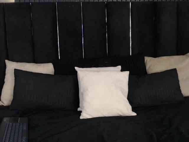 Zaira-Lux webcam
