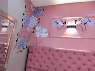 tiiny-emilly Porn Show