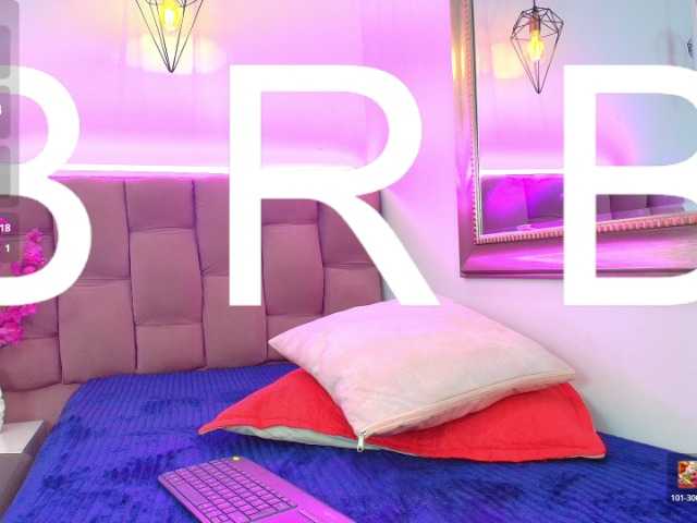 tiiny-emilly live cam profile