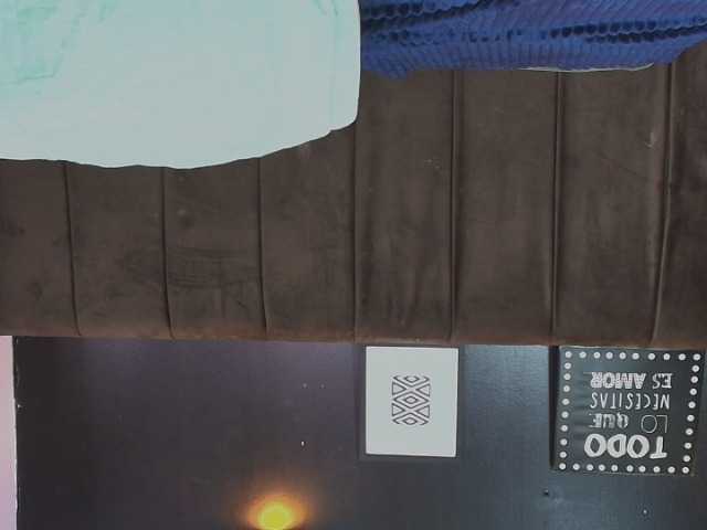 tiiny-emilly's BongaCams show and profile