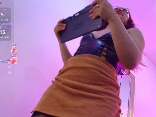 tiiny-emilly's BongaCams show and profile