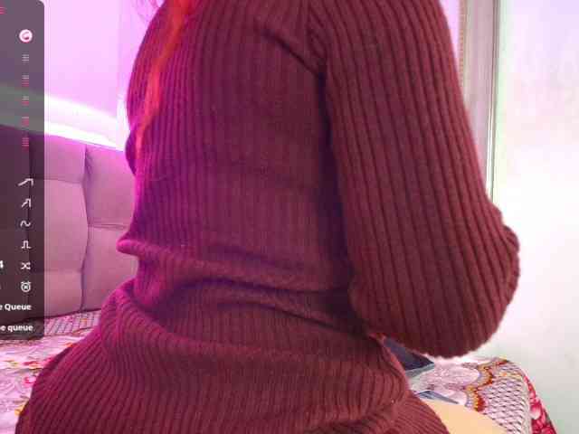 tiiny-emilly Live Webcam on BongaCams