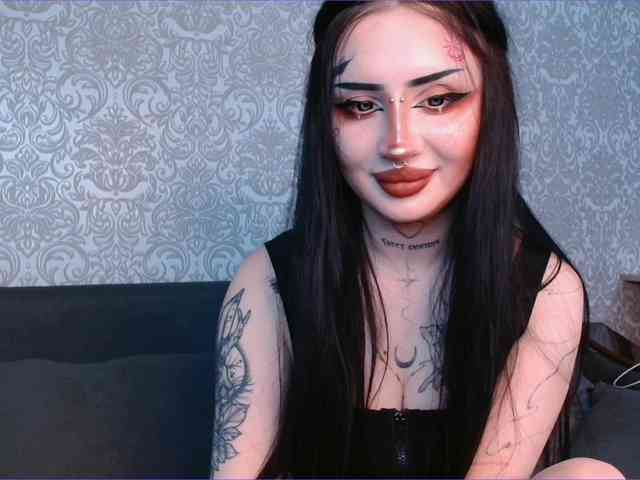 Alisa-tattoogirl Alisa-tattoogirl