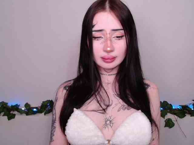 online nude chatroom Alisa-tattoogirl