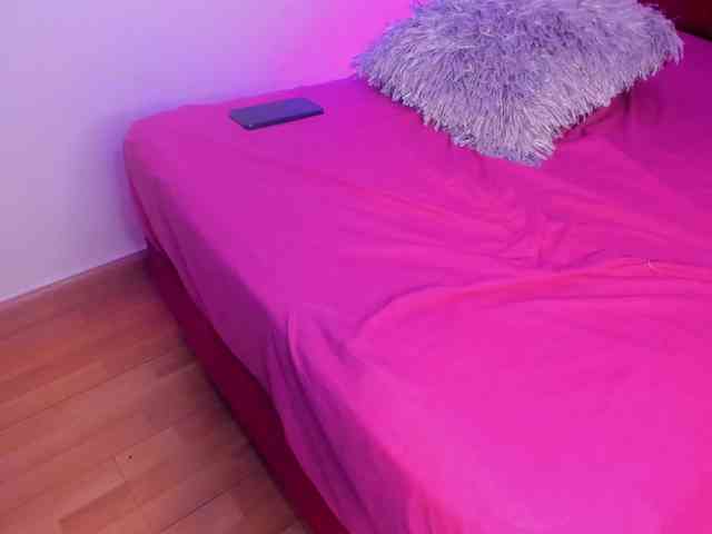 ChloeKiiss webcam