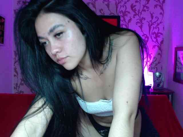 Miaaa-Velvett webcam
