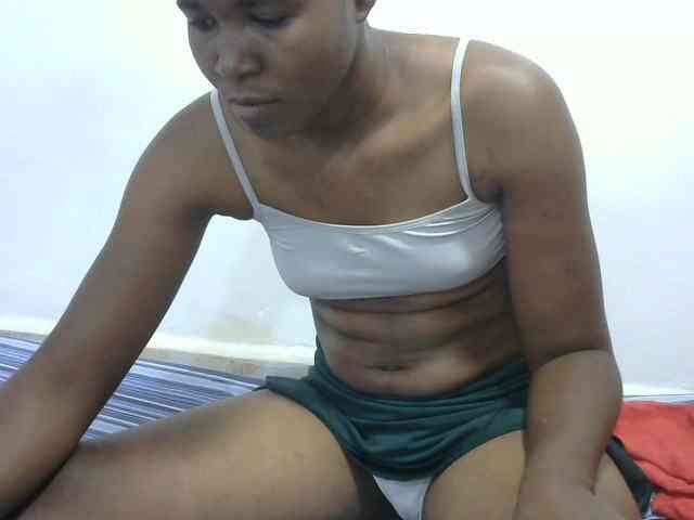 Sweetlily1 webcam