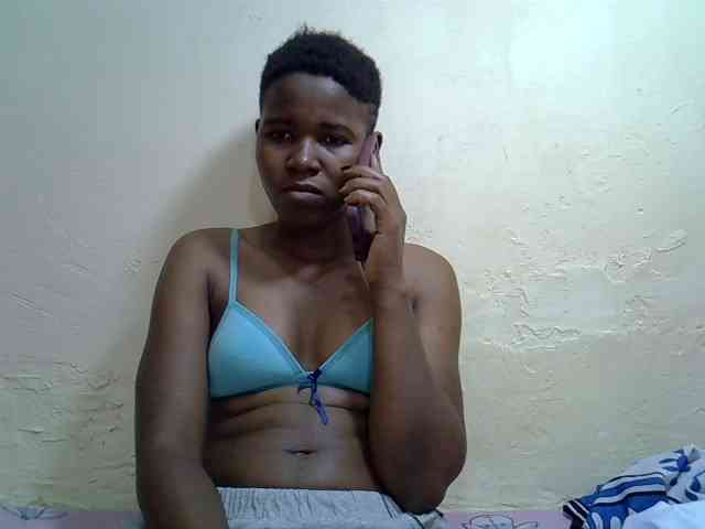Sweetlily1 webcam