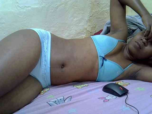Sweetlily1 webcam