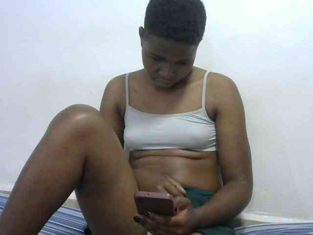 Sweetlily1 webcam