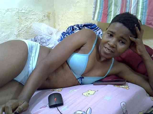 Sweetlily1 webcam