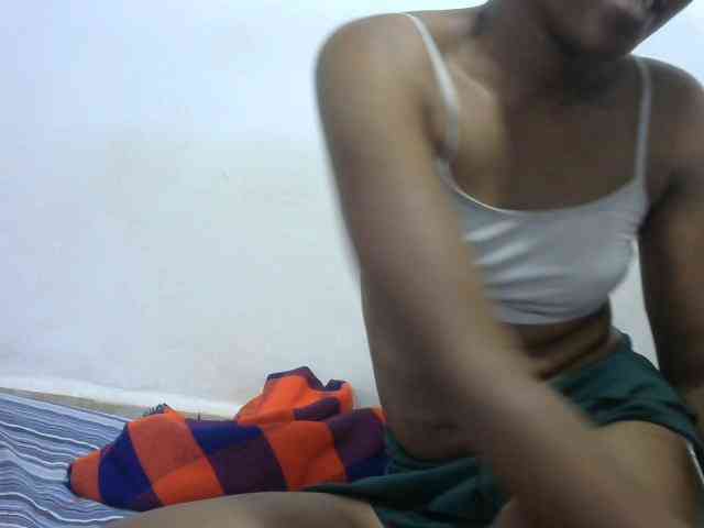 Sweetlily1 webcam