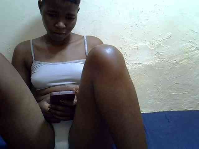 Sweetlily1 webcam