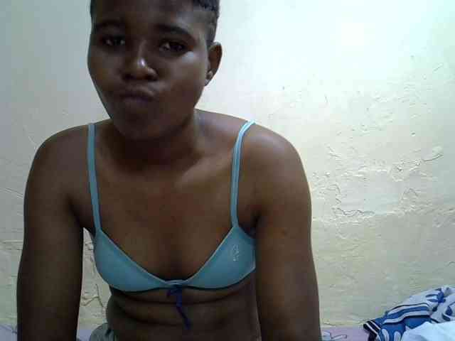 Sweetlily1 webcam