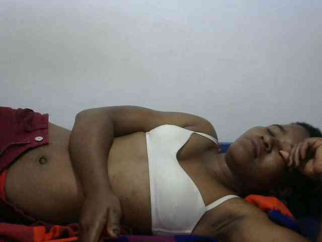 Sweetlily1 webcam