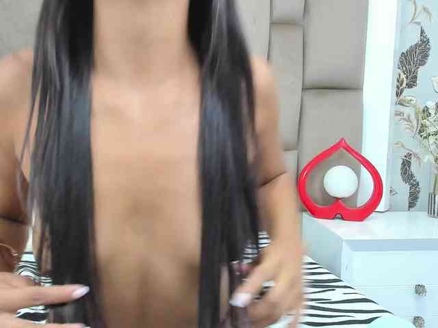 AngelicaMoris webcam