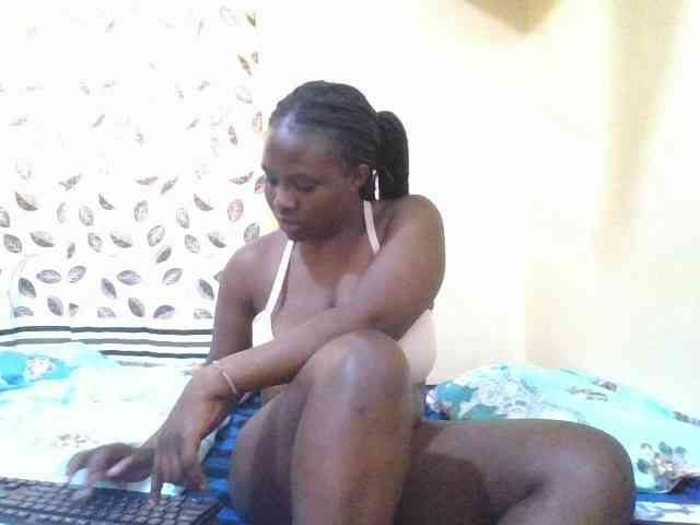 hotsarah2004 webcam