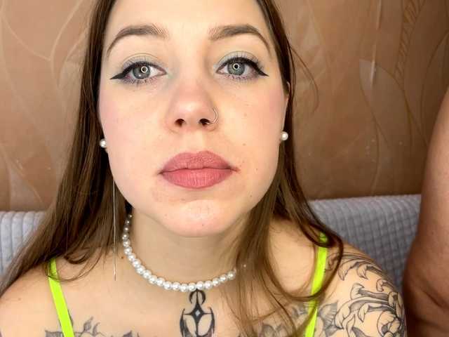 Naughty-Mailey's BongaCams show and profile