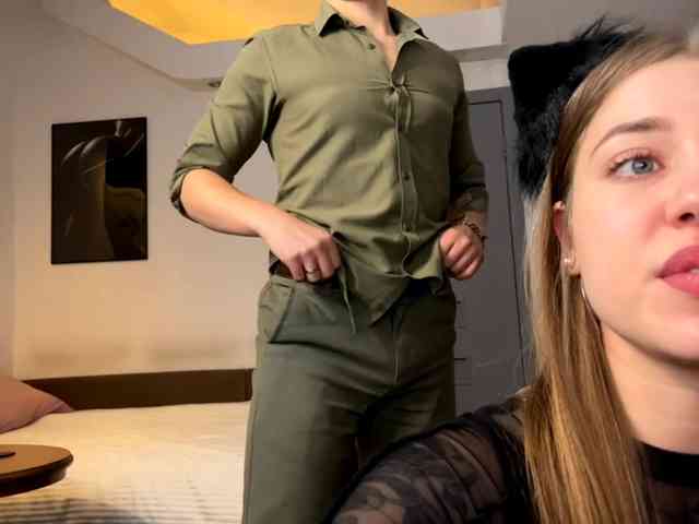 Naughty-Mailey webcam