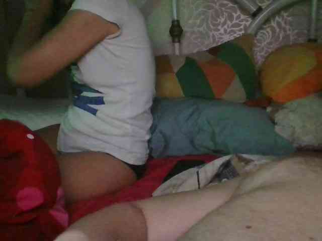 Klubnichka666a webcam