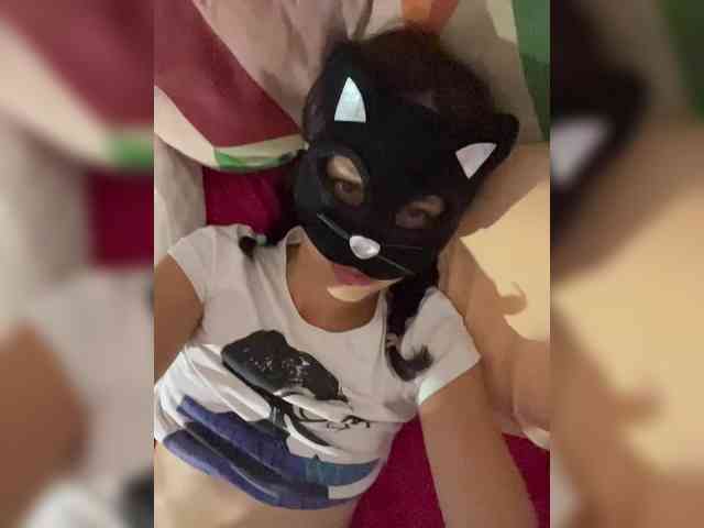 Klubnichka666a webcam
