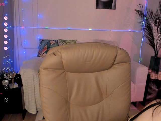 mazzagirl's BongaCams show and profile