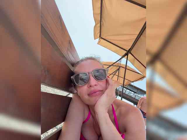 ValeryaGold webcam