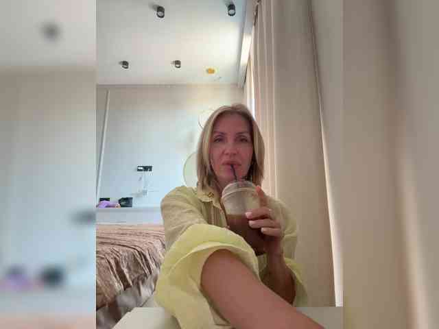 ValeryaGold webcam