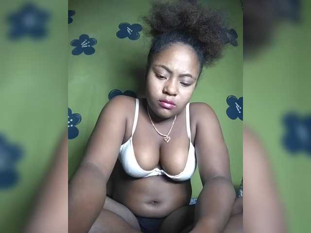  Mathildahh chat room